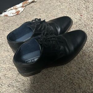 Black dress shoes